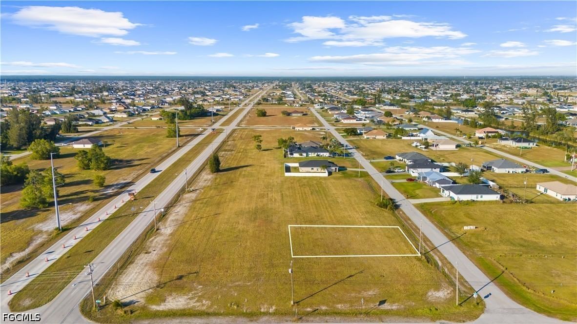 1614 NE Juanita Place, Cape Coral, FL 33909 photo 2