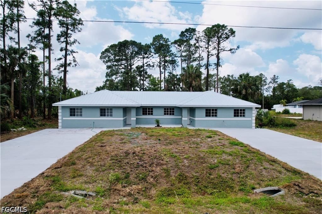 3825/3827 Hollycrest Street, Fort Myers, FL 33905 photo 2