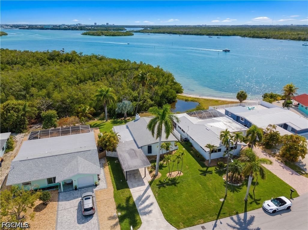 455 Donora Boulevard, Fort Myers Beach, FL 33931 photo 4