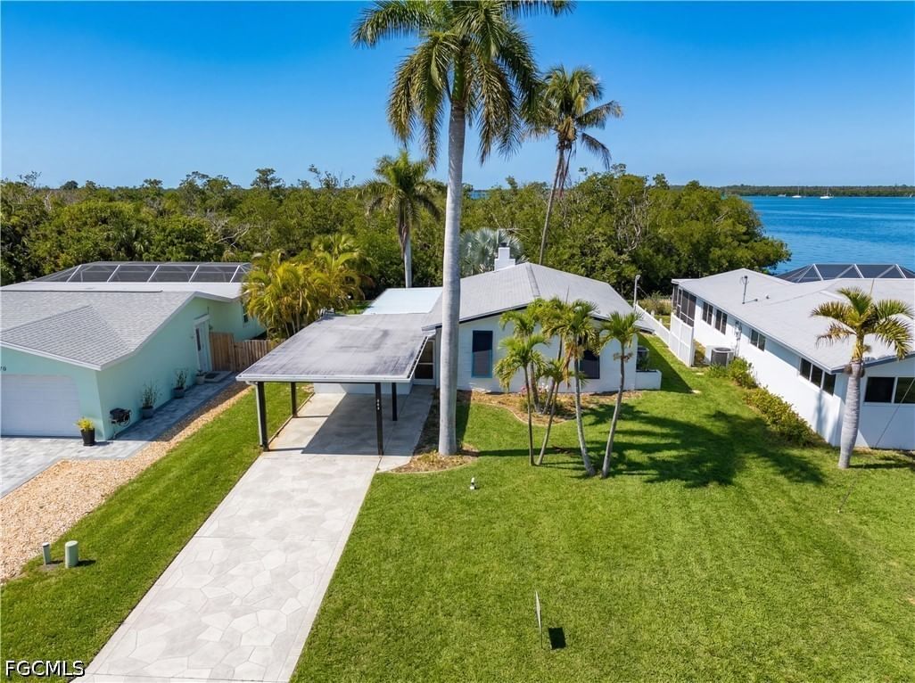 455 Donora Boulevard, Fort Myers Beach, FL 33931 photo 5