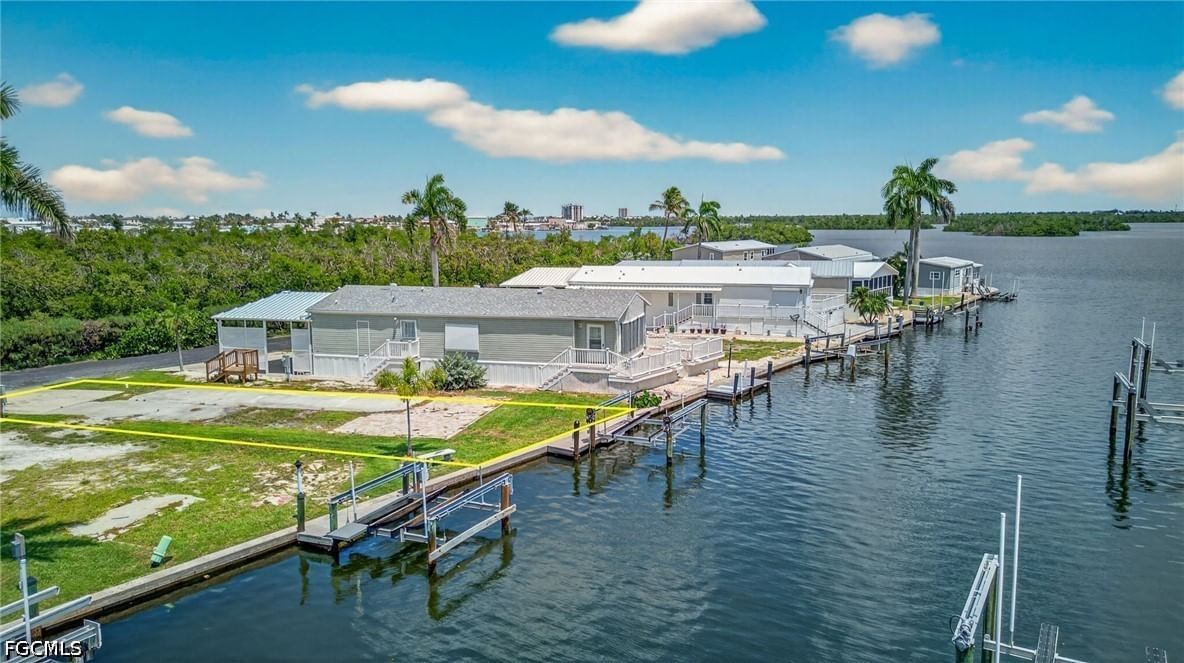 8 Galleon Way, Fort Myers Beach, FL 33931 photo 4