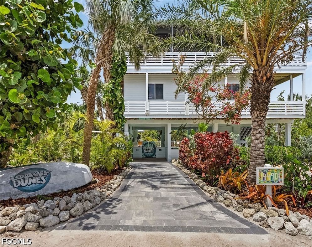 4490 Oyster Shell Drive, Upper Captiva, FL 33924 photo 2