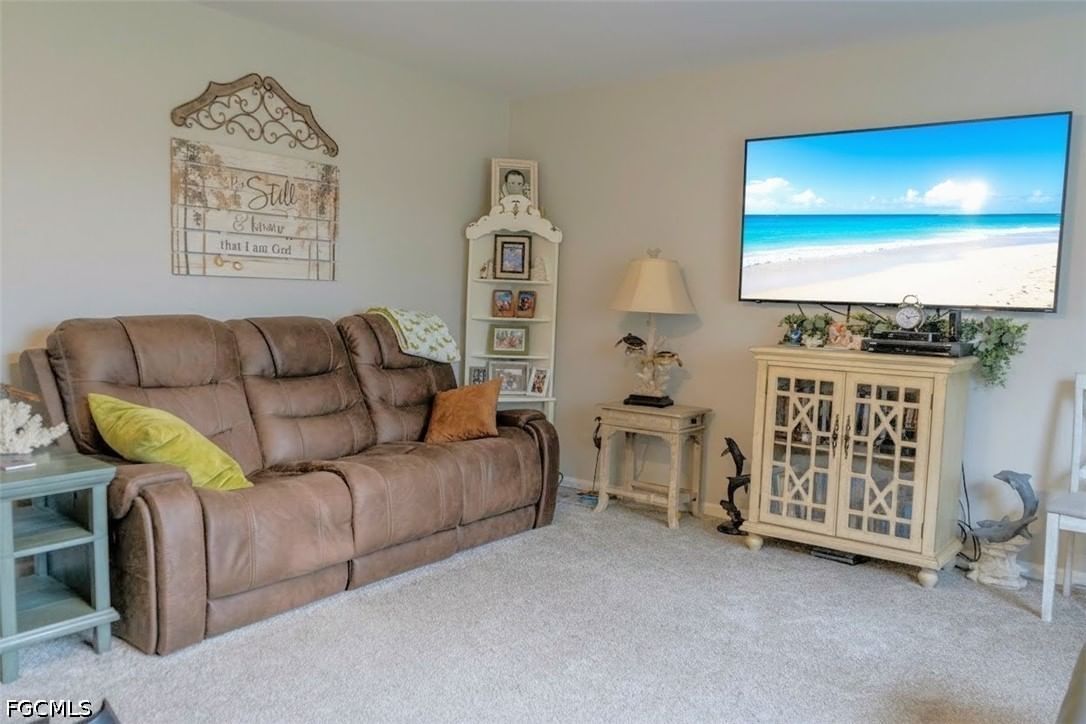 4016 E Sunflower Circle, Labelle, FL 33935 photo 4