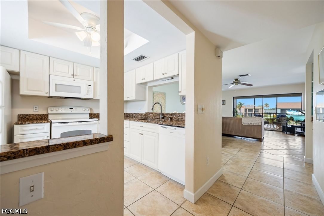 3813 SE 11th Place #1214, Cape Coral, FL 33904 photo 4