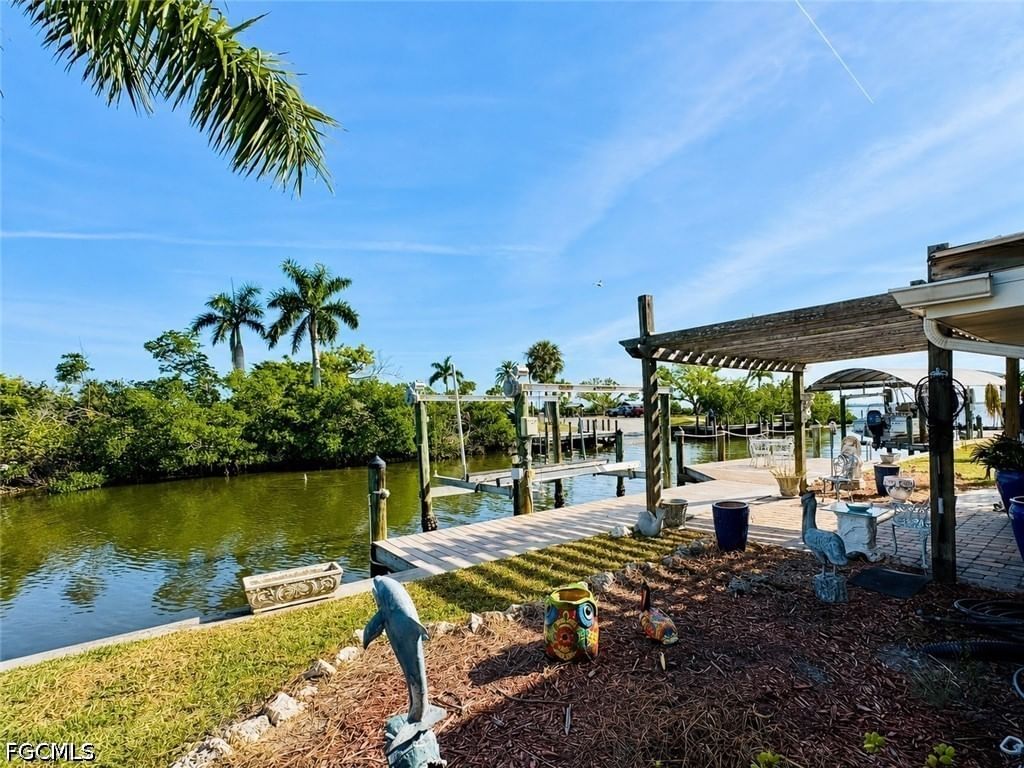 11242 Matlacha Avenue, Matlacha, FL 33993 photo 4