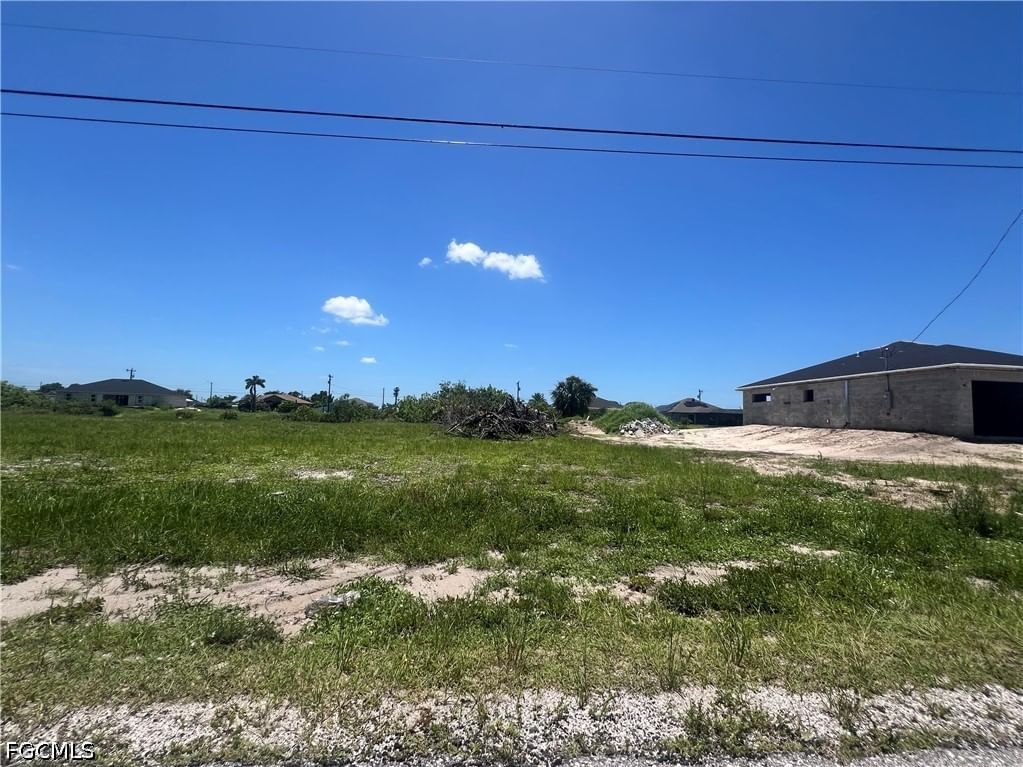 2208 NE 6th Avenue, Cape Coral, FL 33909 photo 3