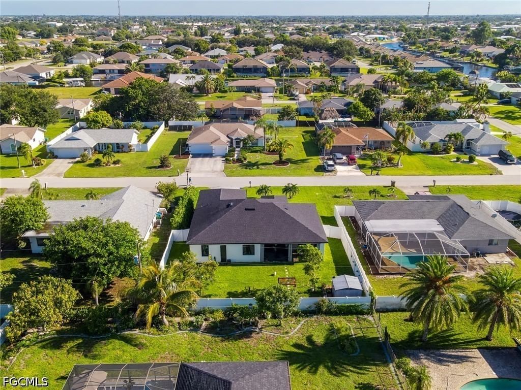 920 SE 15th Terrace, Cape Coral, FL 33990 photo 3