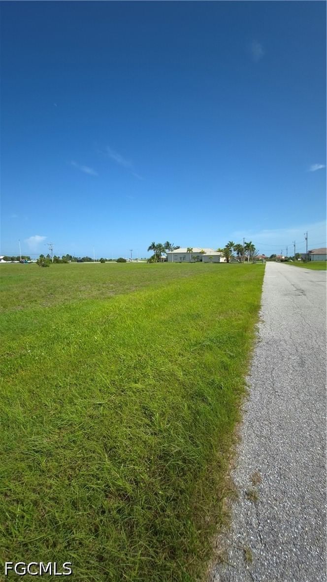 109 NW 32nd Place, Cape Coral, FL 33993 photo 2
