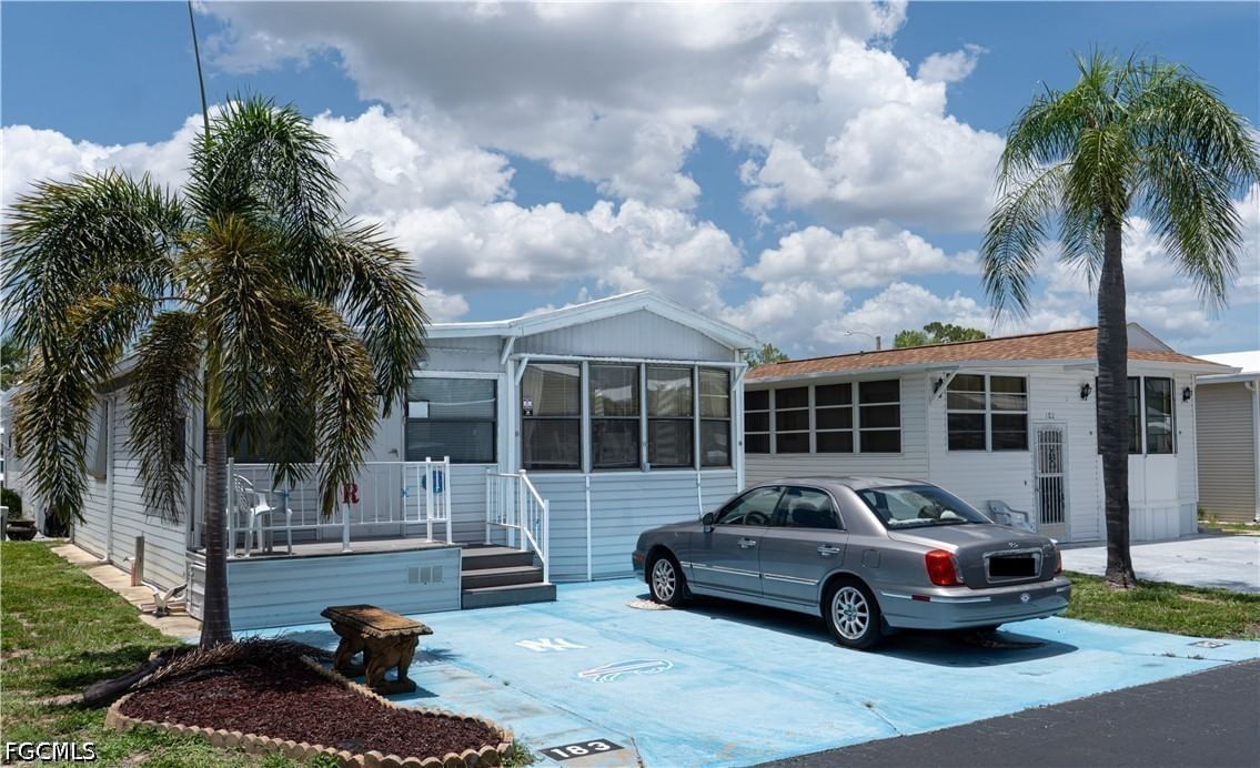 183 Caravan Circle, North Fort Myers, FL 33903 photo 2