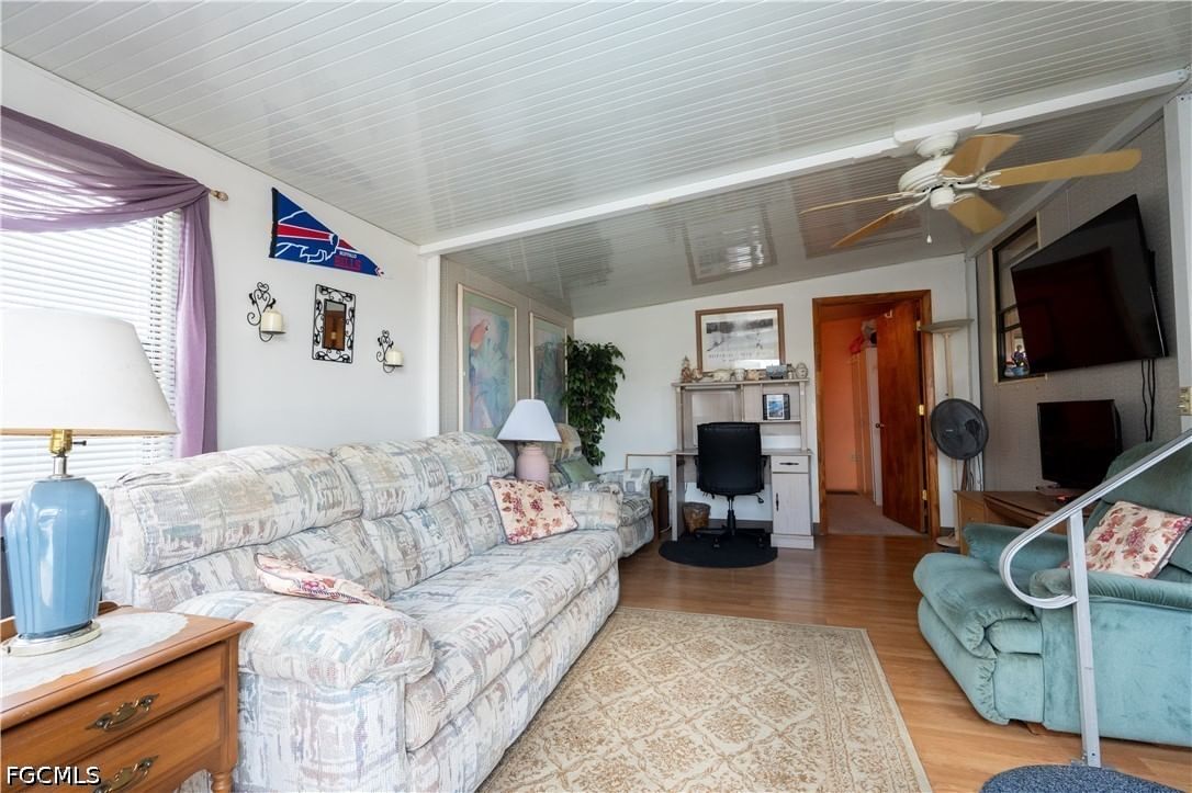 183 Caravan Circle, North Fort Myers, FL 33903 photo 3