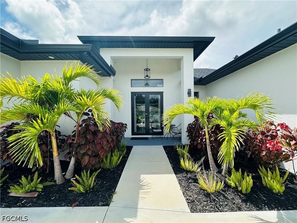 613 Hibiscus Avenue, Lehigh Acres, FL 33972 photo 3