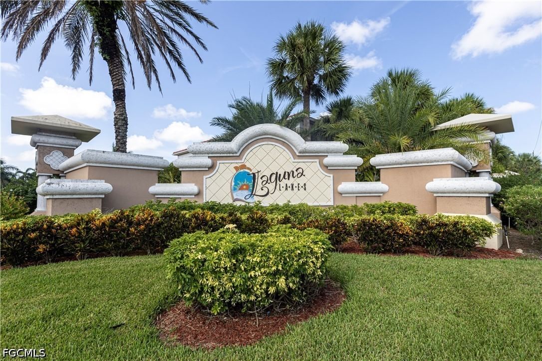 8995 Spring Mountain Way, Fort Myers, FL 33908 photo 4