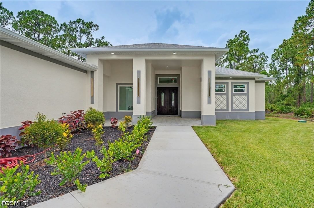 1113 Leroy Avenue, Lehigh Acres, FL 33972 photo 3