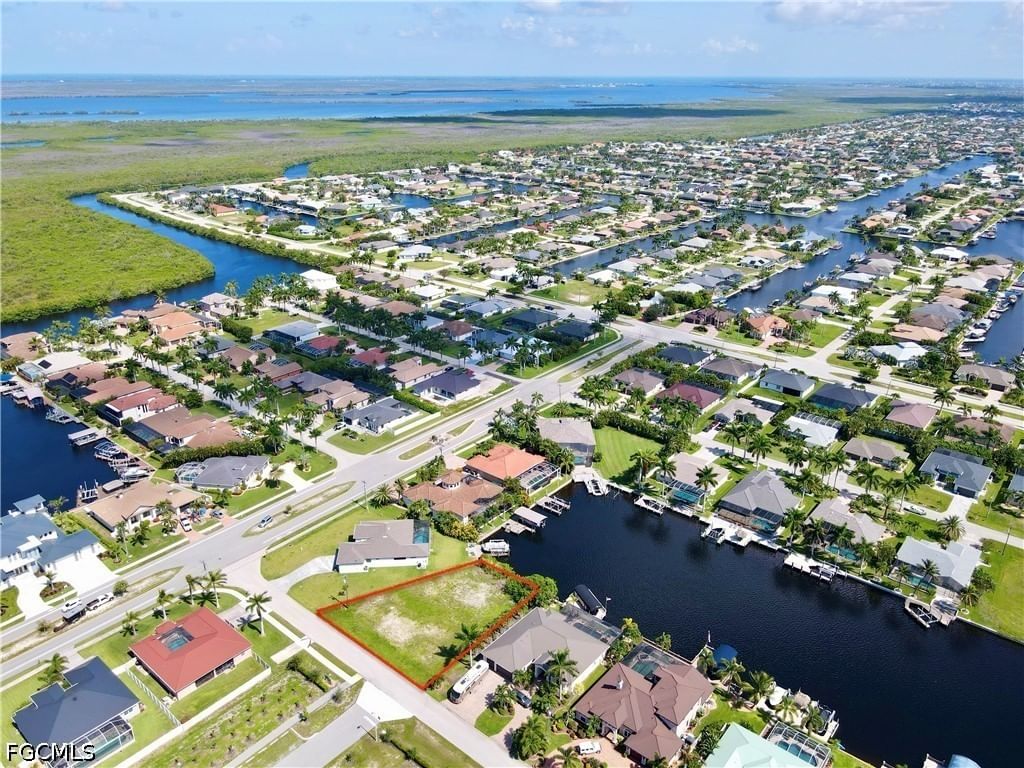 2719 SW 43rd Terrace, Cape Coral, FL 33914 photo 3