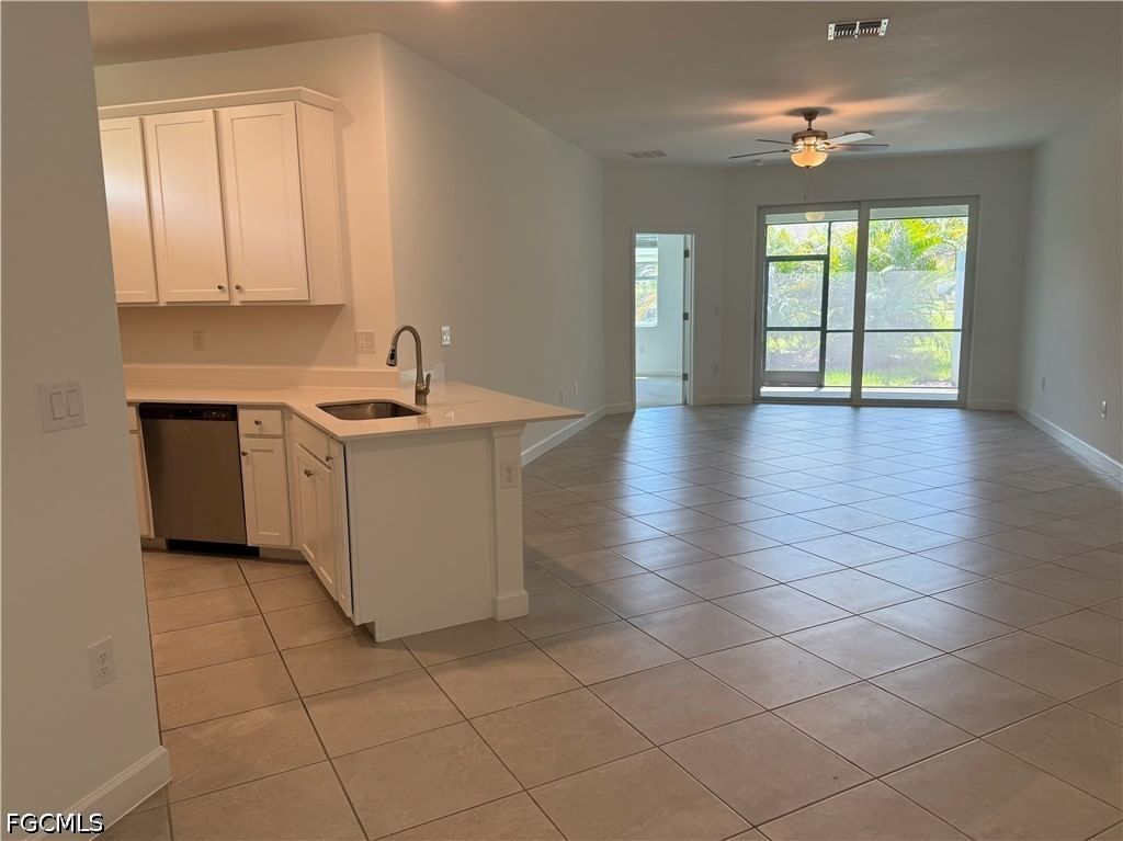 9093 Leatherwood Loop, Lehigh Acres, FL 33936 photo 5