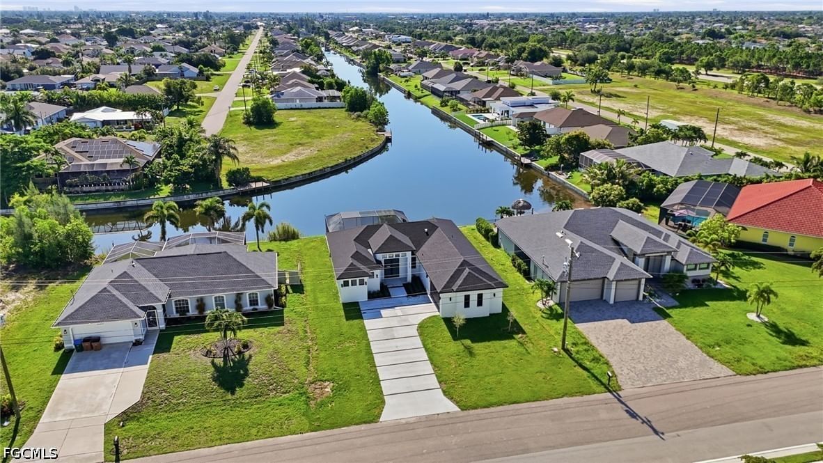 2305 SW 15th Place, Cape Coral, FL 33991 photo 5