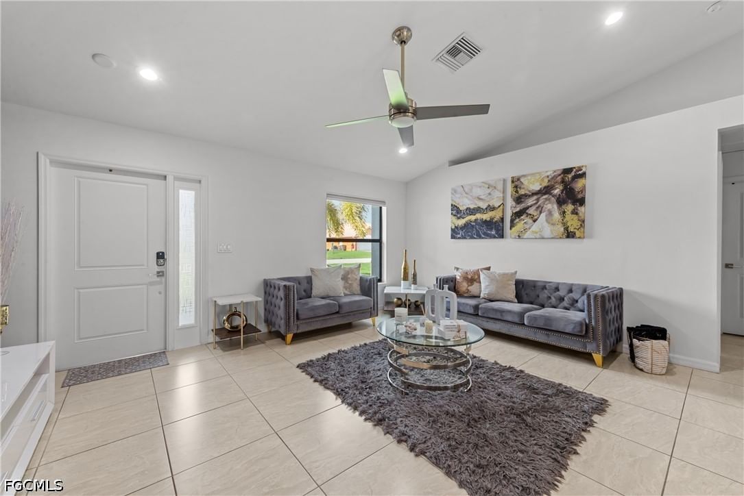 623 SE 3rd Street, Cape Coral, FL 33990 photo 4