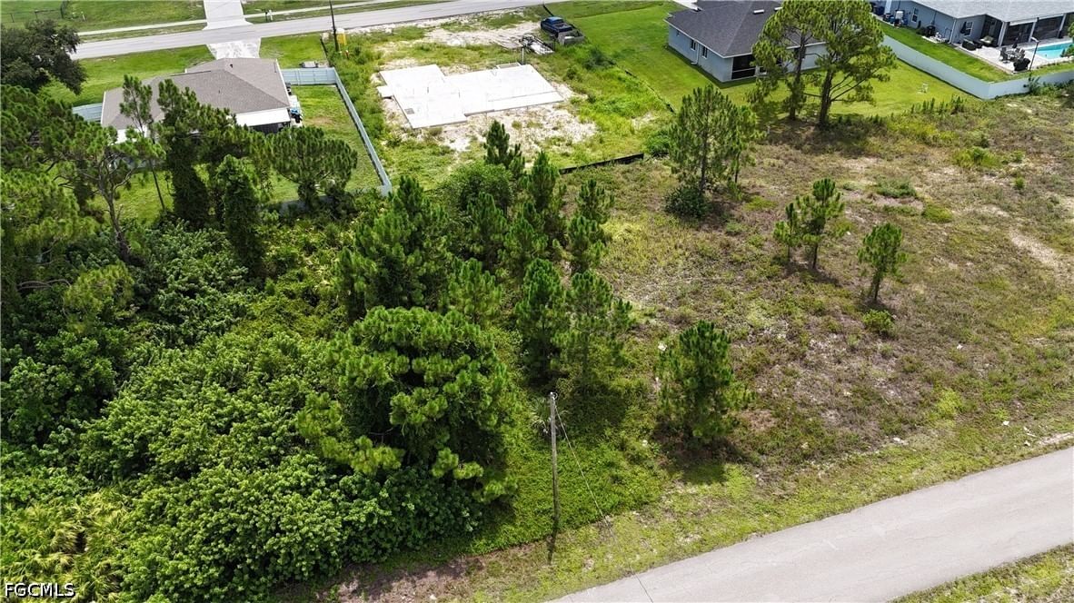 1404 Venice Avenue N, Lehigh Acres, FL 33971 photo 5