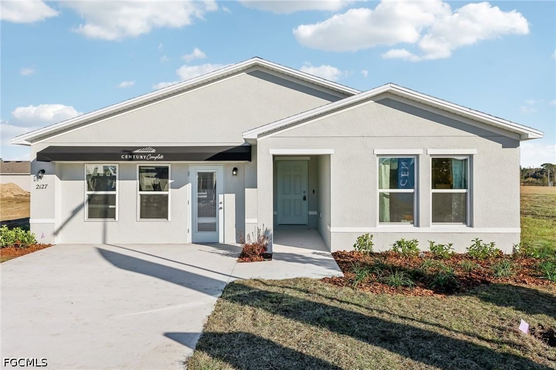 910 AVERY Street S, Lehigh Acres, FL 33974 photo 5