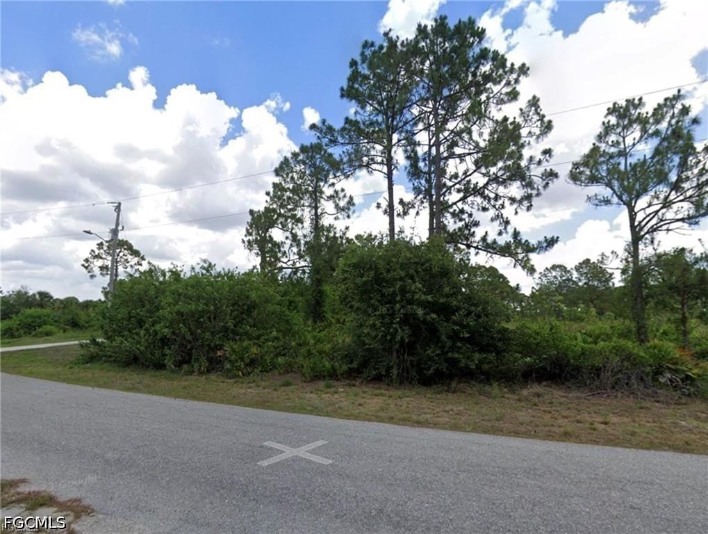 641 Wabasso Avenue S, Lehigh Acres, FL 33974 photo 3
