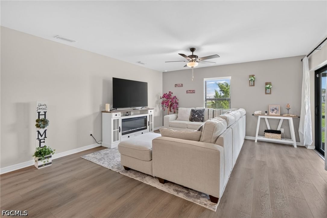 849 Sea Urchin Circle, Fort Myers, FL 33913 photo 3