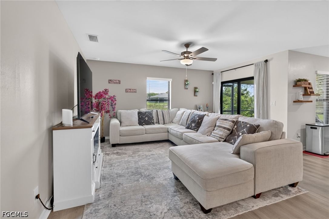 849 Sea Urchin Circle, Fort Myers, FL 33913 photo 4