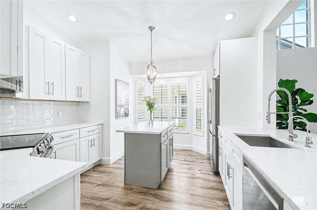 5701 Heron Lane #705, Naples, FL 34110 photo 4