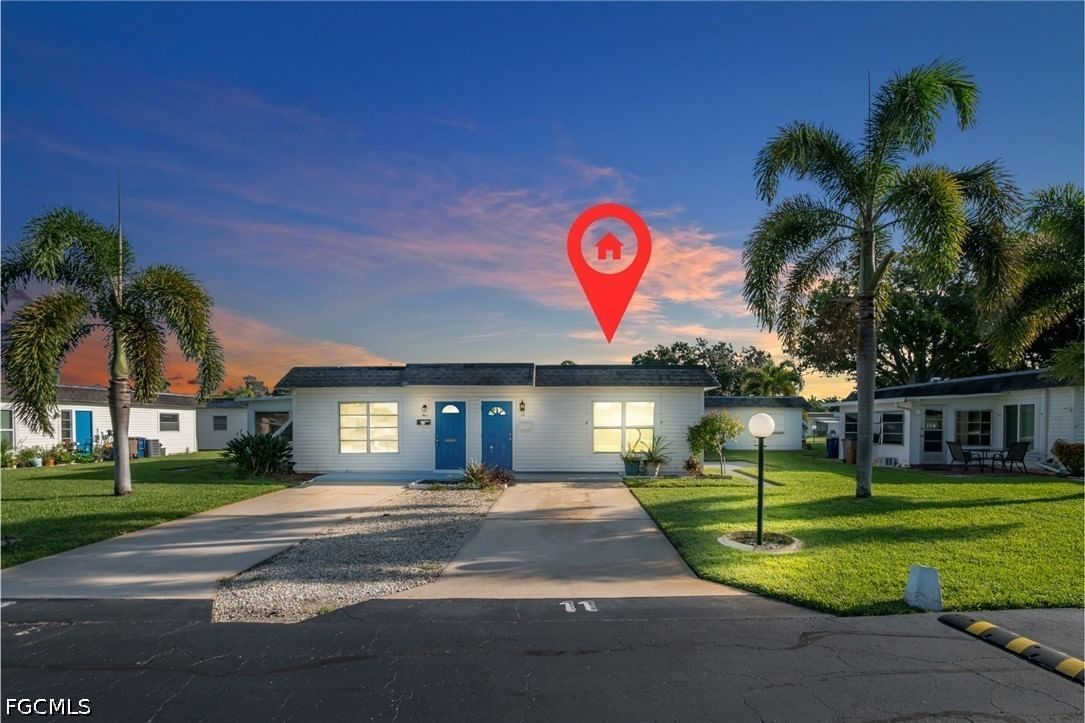 11 Hamlin Court, Lehigh Acres, FL 33936 photo 2