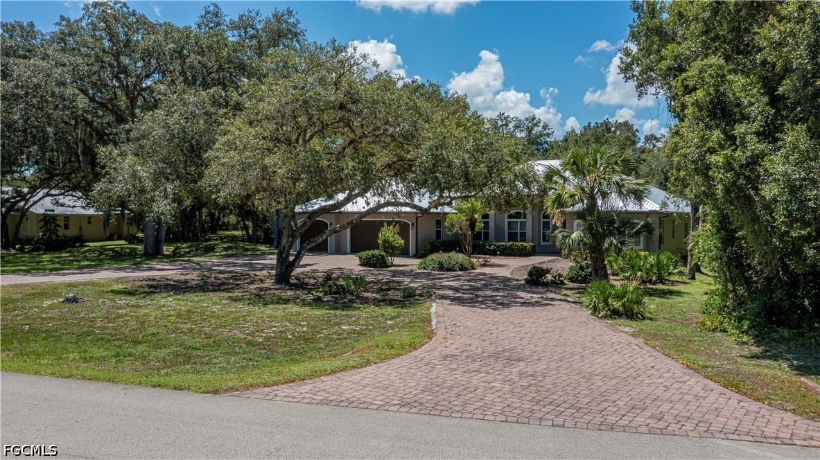 4033 Oak Haven Drive, Labelle, FL 33935 photo 3