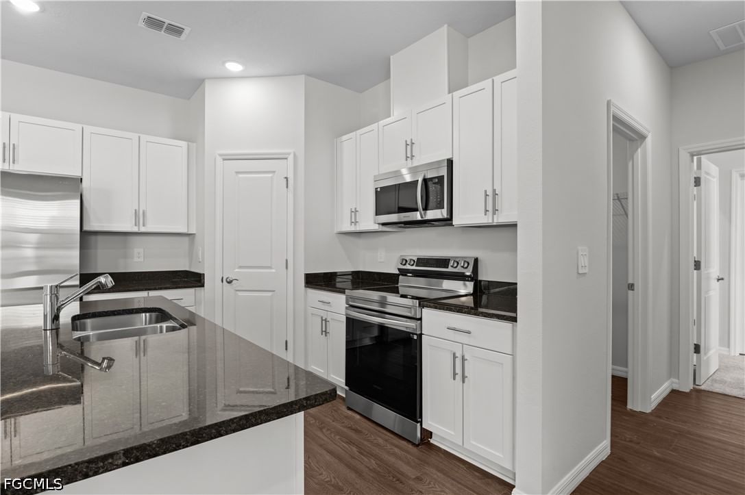 3901 NE 19th Avenue, Cape Coral, FL 33909 photo 4