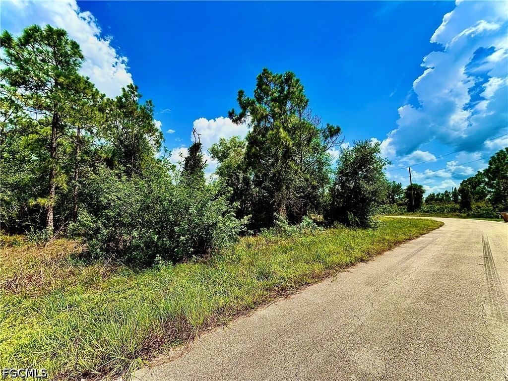 351 Mangonia Avenue, Lehigh Acres, FL 33974 photo 3