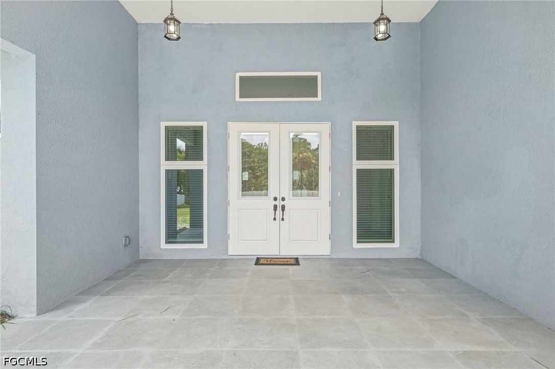 1853 Della Drive, Naples, FL 34117 photo 2