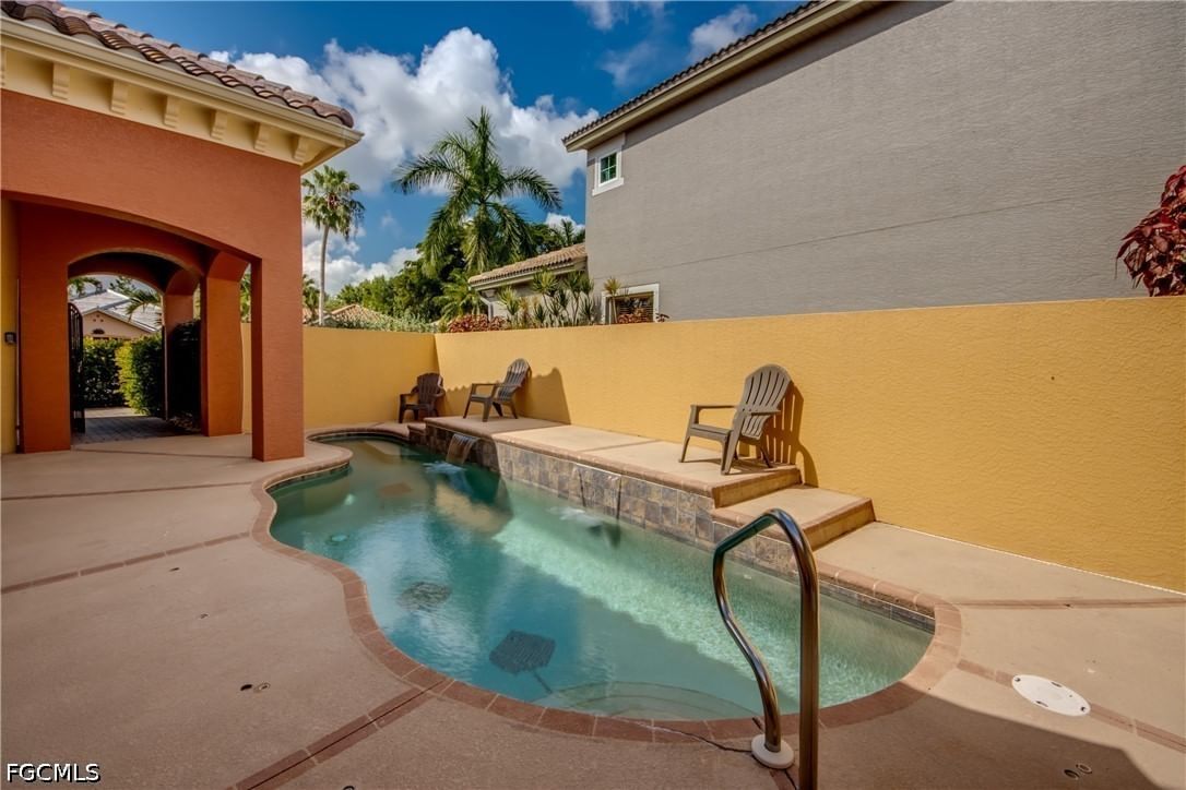 7533 Key Deer Court, Fort Myers, FL 33966 photo 5