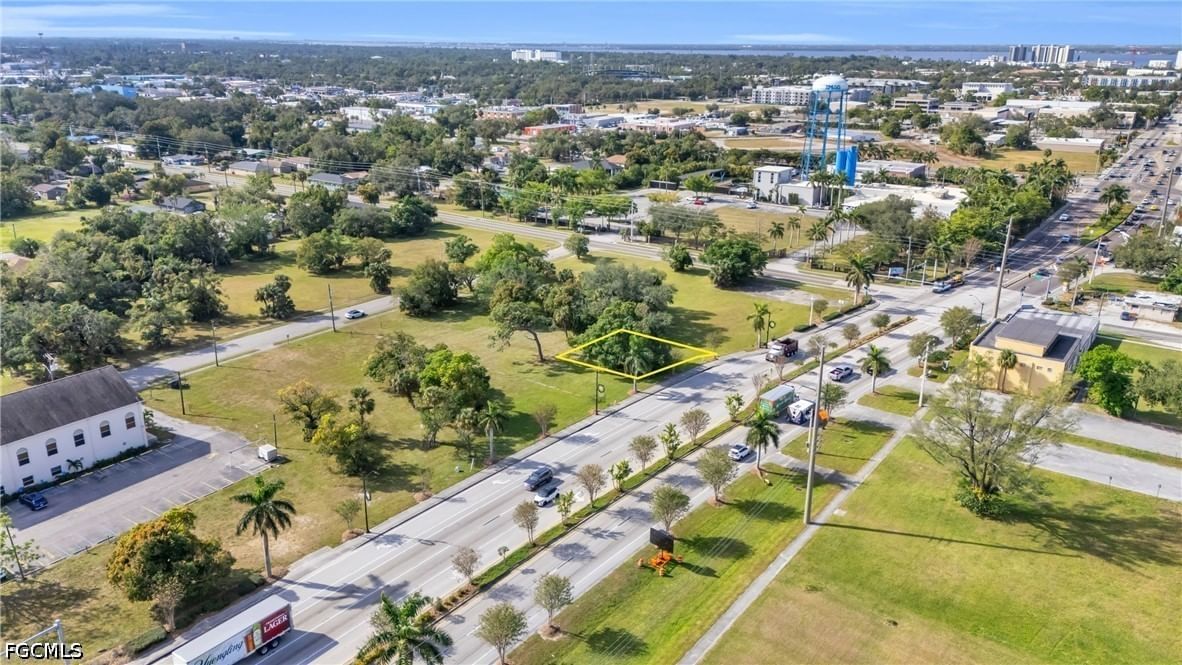 2726 Dr Martin Luther King Jr Boulevard, Fort Myers, FL 33916 photo 3