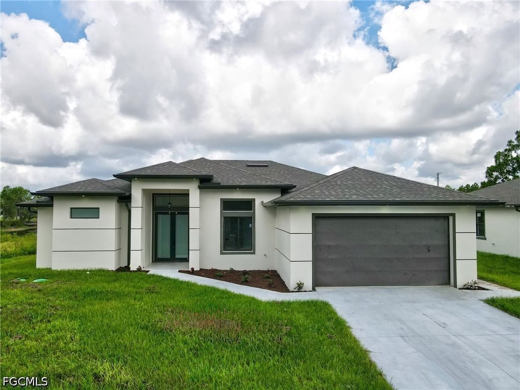 1012 Mexico Avenue S, Lehigh Acres, FL 33974 photo 2