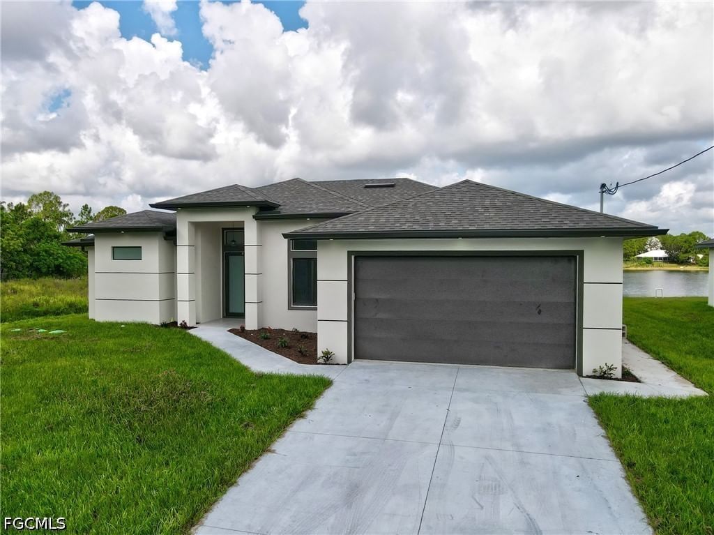 1012 Mexico Avenue S, Lehigh Acres, FL 33974 photo 3