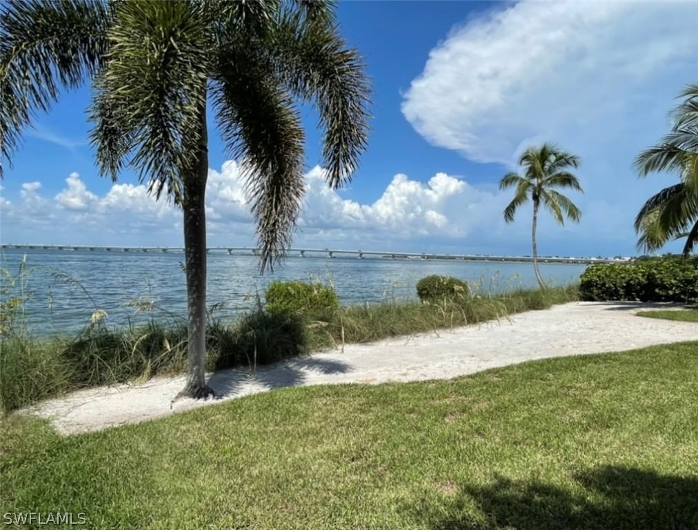 1028 Bayview Drive, Sanibel, FL 33957 photo 3