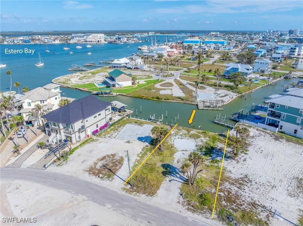 587 Carlos Circle Cir, Fort Myers Beach, FL 33931 photo 2