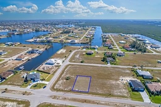 4604 Jacaranda Parkway W, Cape Coral, FL 33993 photo 5