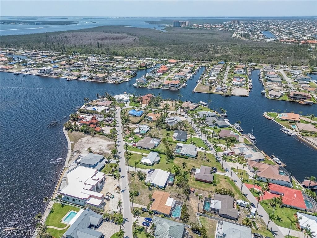 238 Bayshore Drive, Cape Coral, FL 33904 photo 3