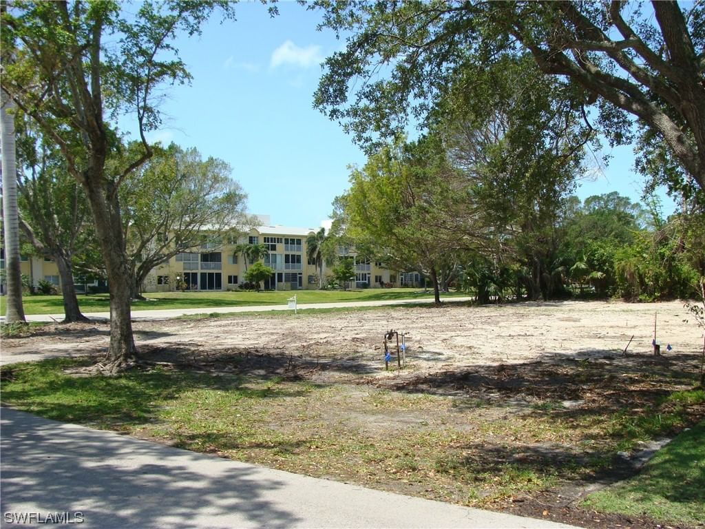 695 Broad Avenue S, Naples, FL 34102 photo 3