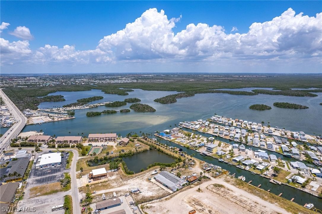 870 Buttonwood Drive, Fort Myers Beach, FL 33931 photo 4