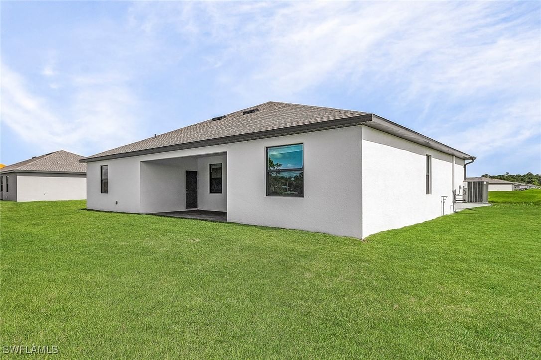 979 Admiral Bull Halsey Avenue, Labelle, FL 33935 photo 3