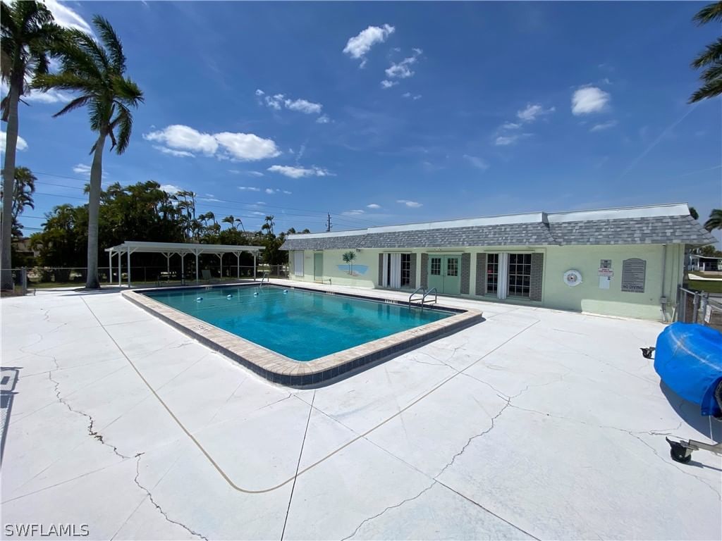 84 Birch Boulevard, Fort Myers, FL 33908 photo 3