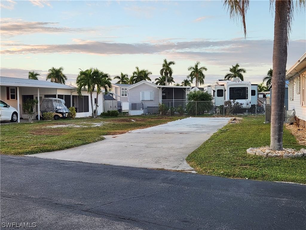 211 Derwent Boulevard, Fort Myers, FL 33908 photo 2