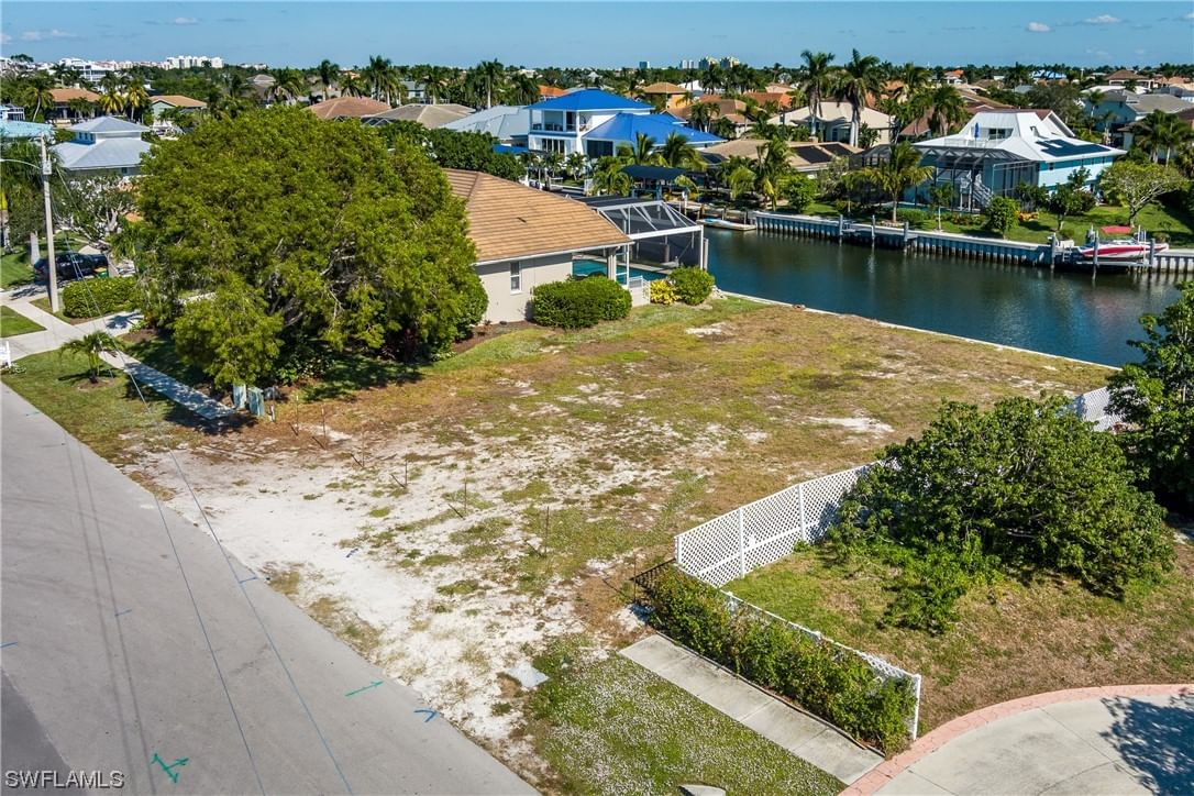 609 Spinnaker Drive, Marco Island, FL 34145 photo 2
