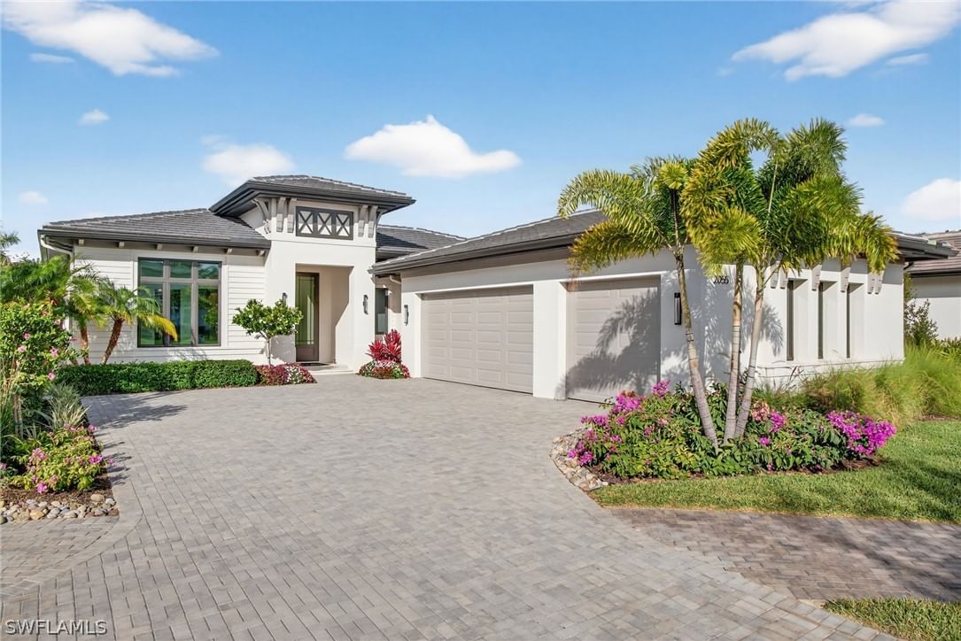 2055 Cambridge Park Drive, Naples, FL 34109 photo 2