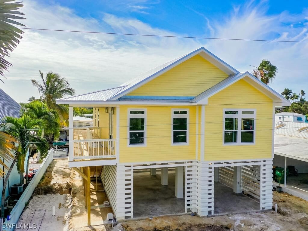 542 Coconut Avenue, Goodland, FL 34140