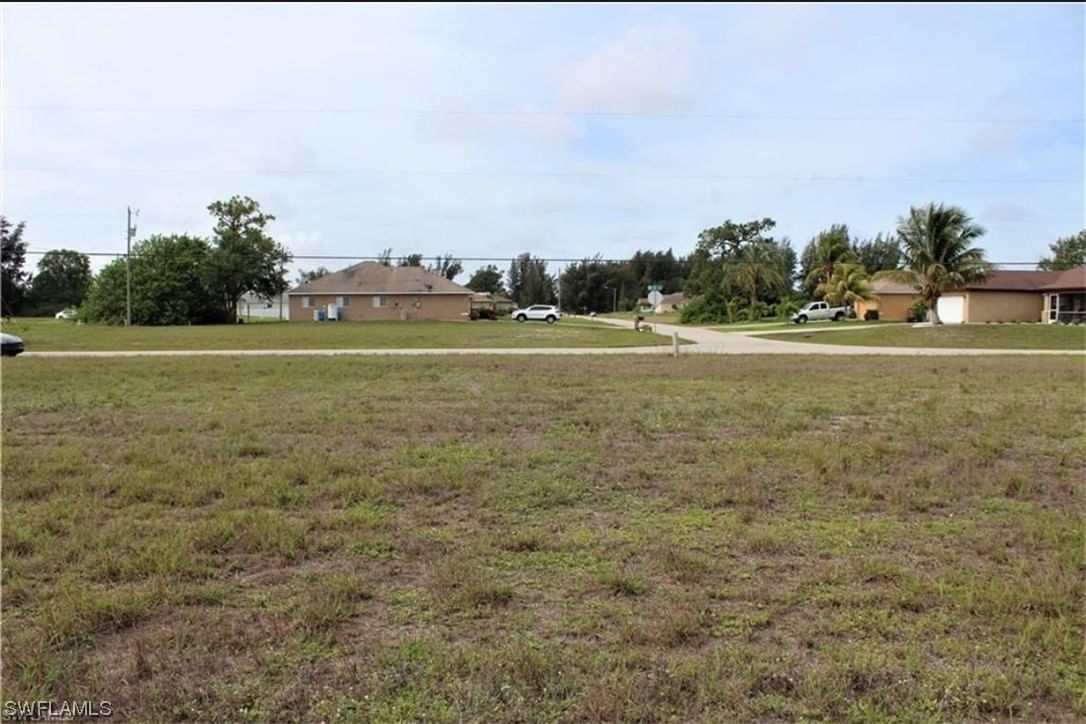 27 NW 19th Terrace, Cape Coral, FL 33993 photo 2