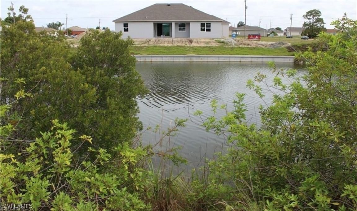 27 NW 19th Terrace, Cape Coral, FL 33993 photo 3